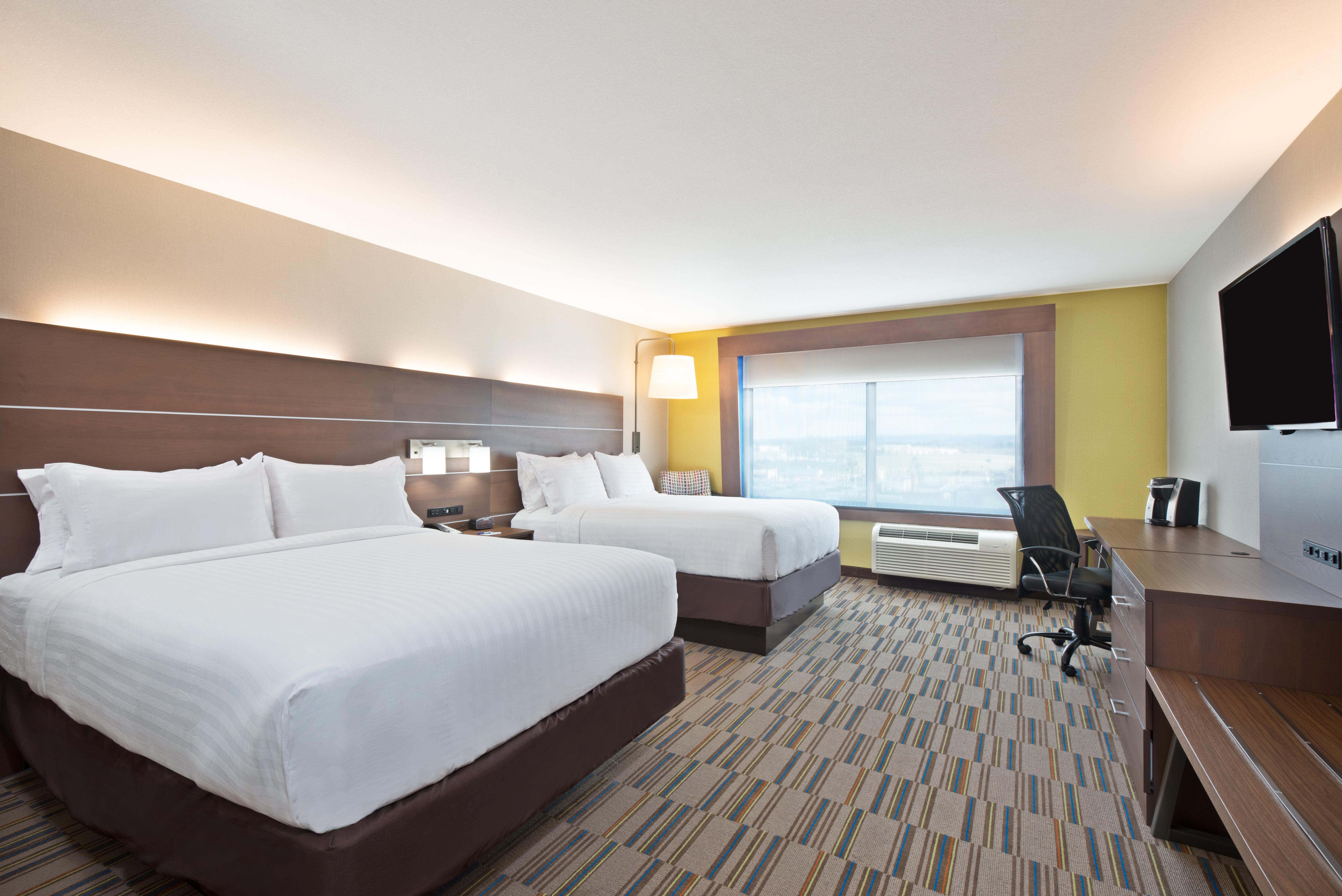 Holiday Inn Express & Suites Uniontown By Ihg Exterior photo